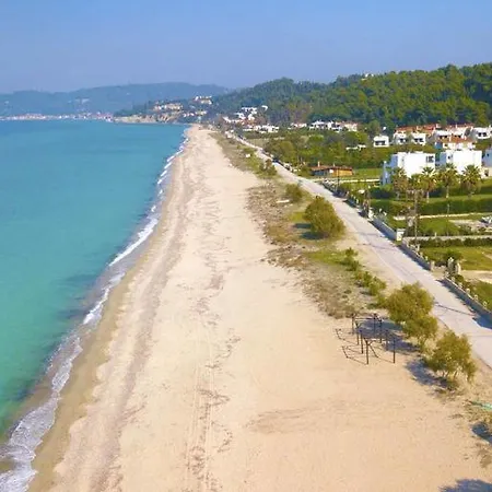Dimitris & Vassiliki's * Possidi