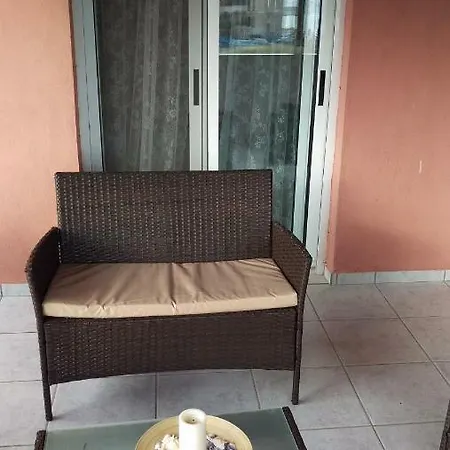 Dimitris & Vassiliki's * Possidi